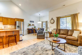 Walk Downtown Modern Coeur dAlene Getaway